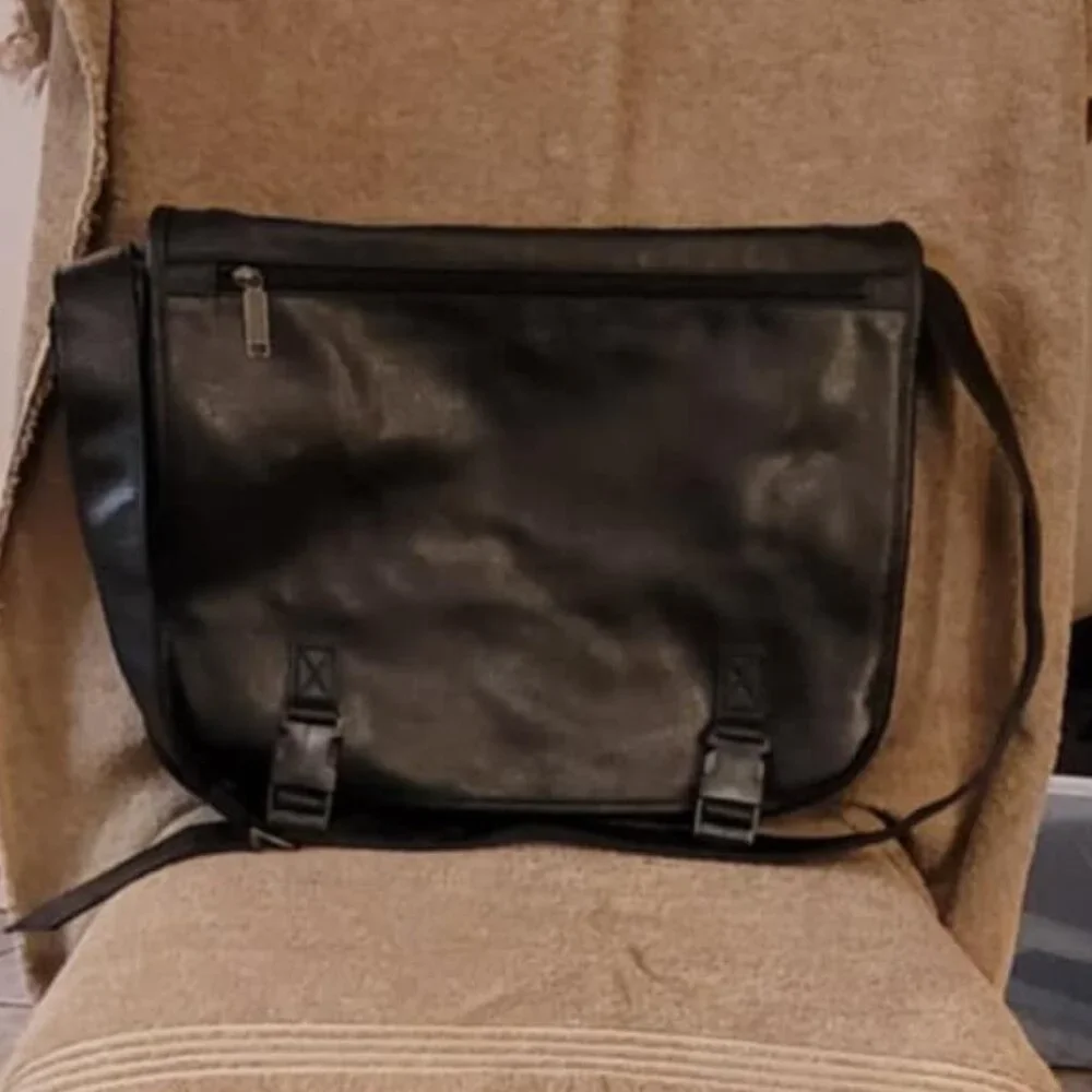 Barganza overnight shoulder bag